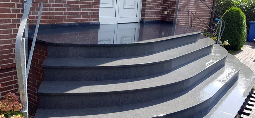 Granite stairs are always beautiful and do not come out of fashion.